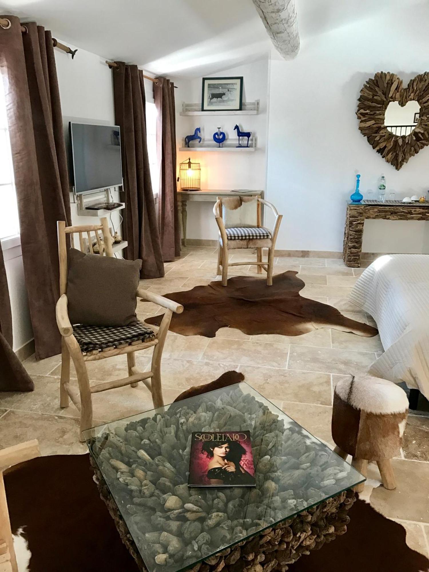 Mas Du Grand Bordes Saint-Laurent-d'Aigouze Ngoại thất bức ảnh
